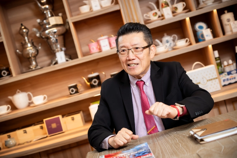 從顛覆電源供應器市場到投入健康科技，蘇彥文期許安納瑪 AINERMA 能成為人們的身心調頻器，將健康理念融入日常，助人內外平衡、建立和諧節奏。